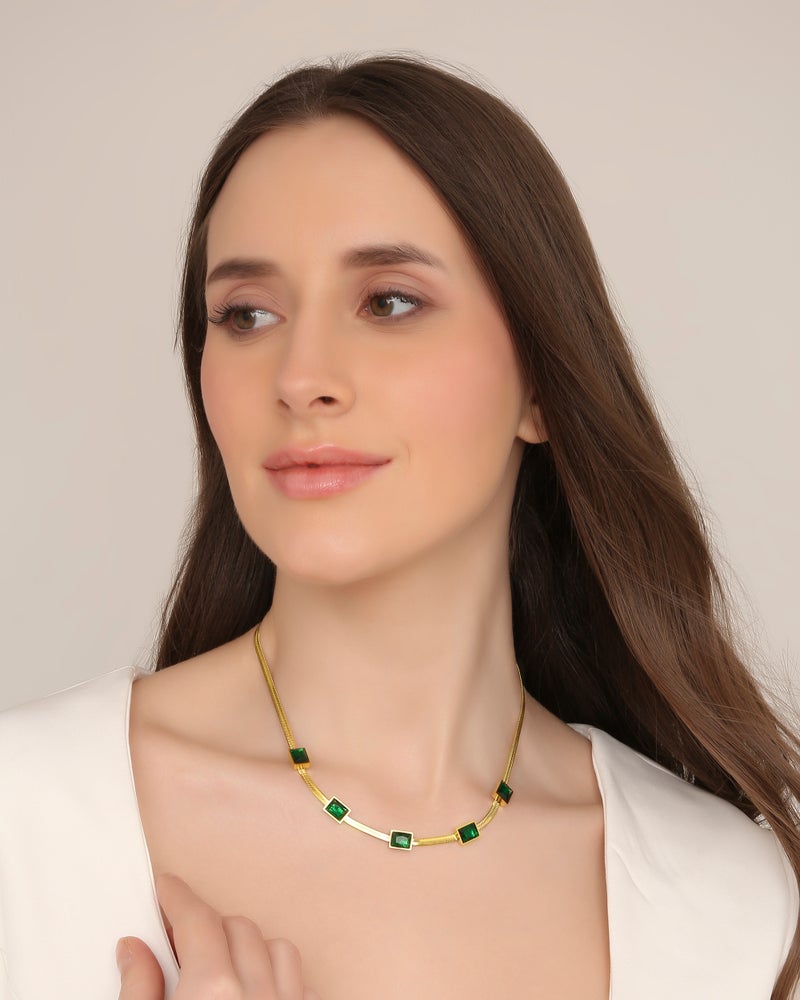 TAAHIRA Green Geometric Gold Necklace - Image 4